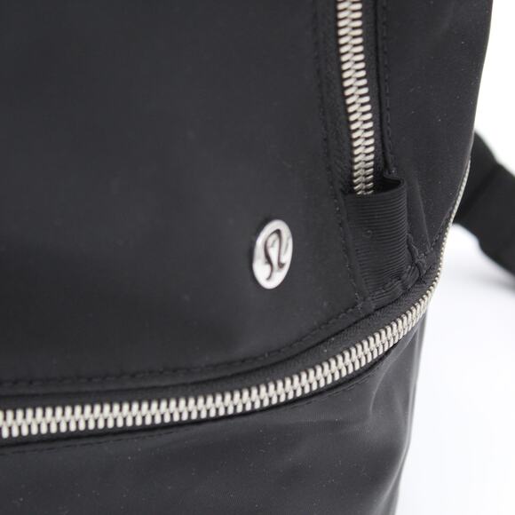 Lululemon City Adventurer Backpack 11L Black Nylon Zip Travel Gym Work Bag - Picture 2 of 13